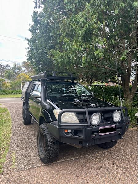 2010 Toyota Hilux 4x462936660263938112