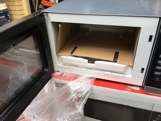 Homemaker Microwave EM925EYP FOR PARTS OR REPAIR63019536446593111