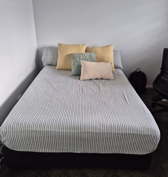 Double bed *almost new*62866849352067113
