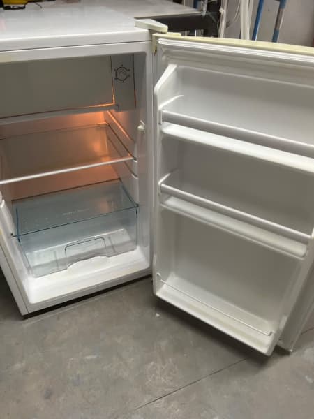 avita bar fridge