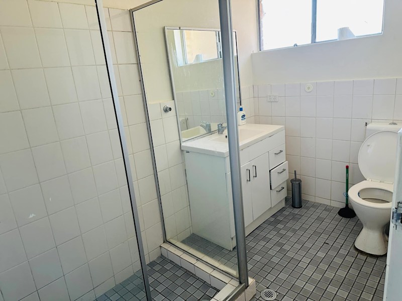 Room for rent63007596257795113