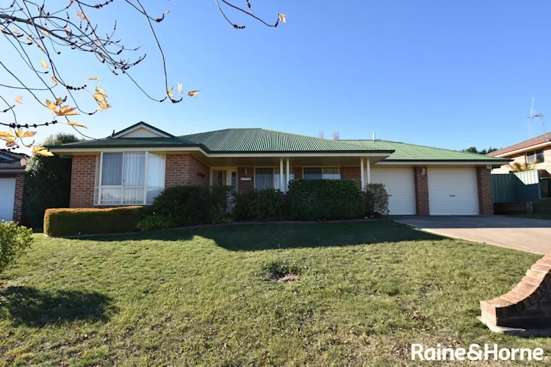 A Quality Spacious Home with Plenty of Natural Sunlight & Many Extra Features629337178210581115