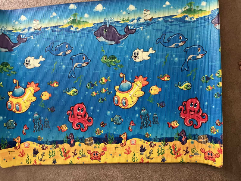 Jolly kids play store mat