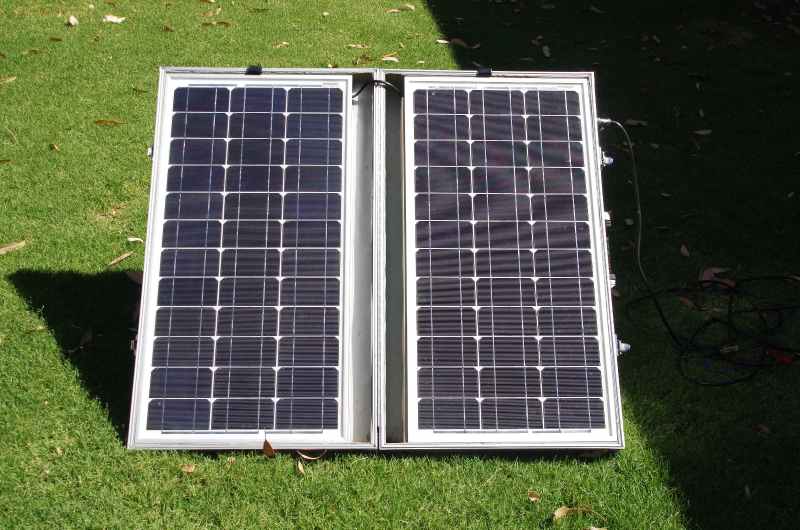 arlec 25w solar panel with built in battery