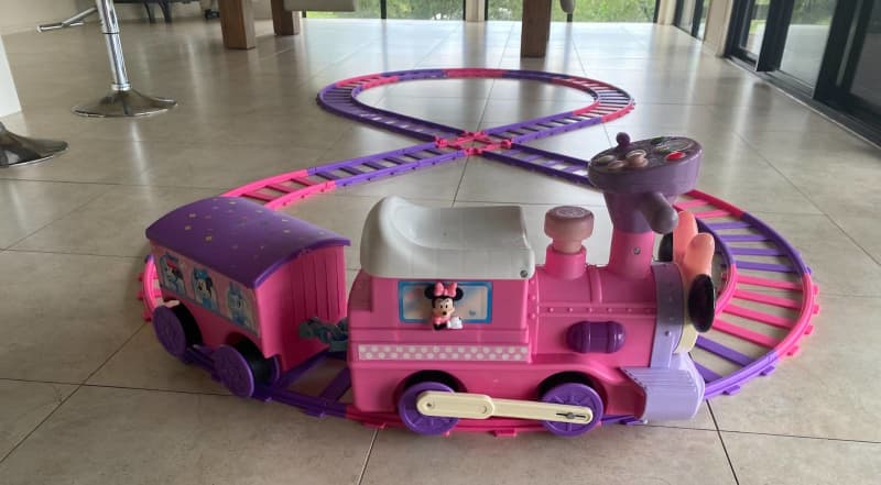 minnie mouse train and track