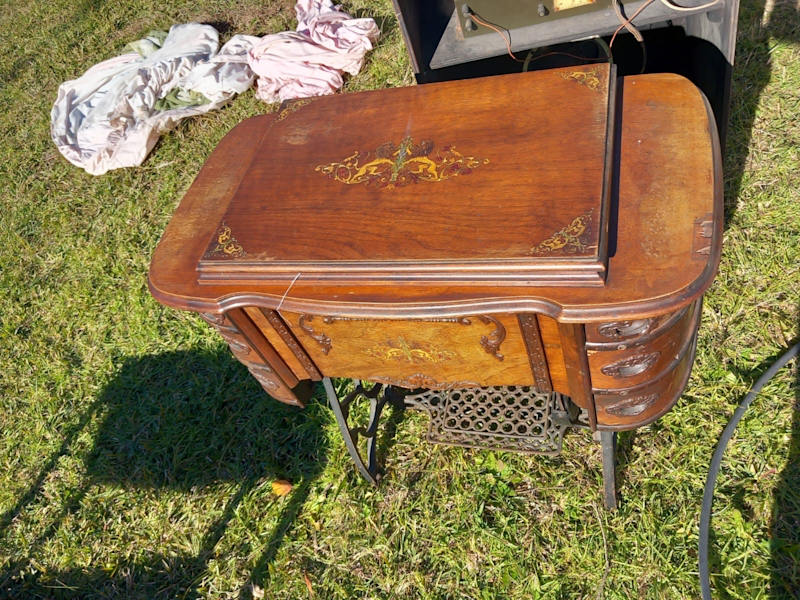 Antique Singer Sewing Machine 63023535727747114