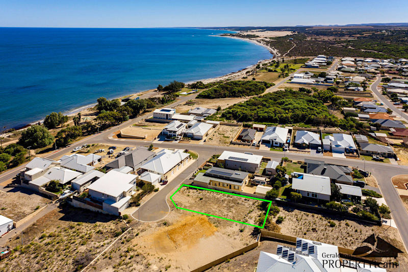 Quiet and Elite Location for your Dream Coastal Home!62995717309442112