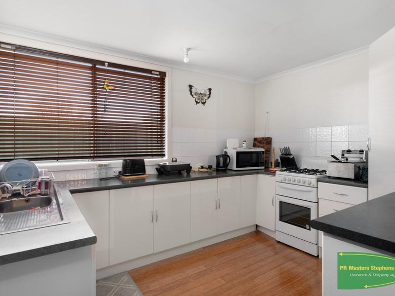 Battle-Axe Privacy in Blayney62929680661378111