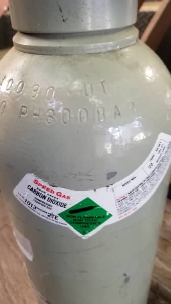 CO2 (10.5 L)Gas bottle15.5 kg for Beer, Wine Bar, Like New .Hillsdale63022181852929112
