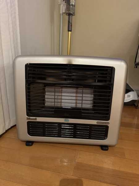 3 panels Rinnai gas heater63470143952514110