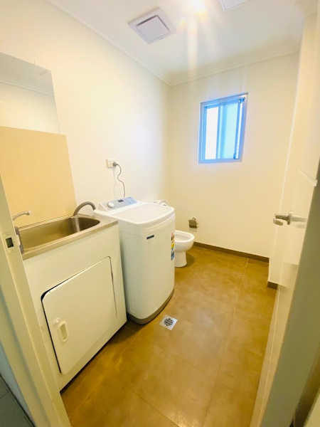 Room rent in Toongabbie 62918283603459112