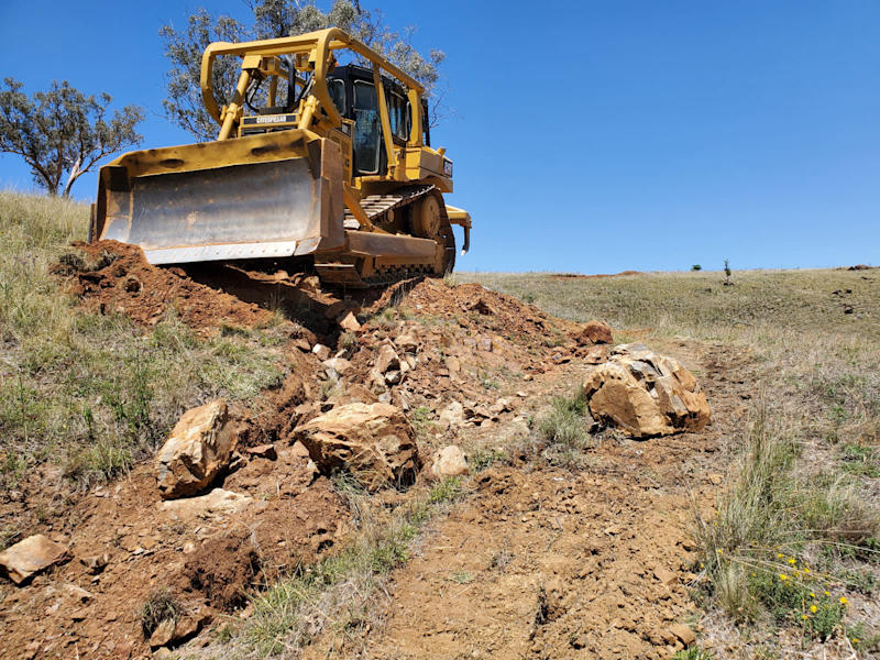 Dozer Hire D6 Central West with operator63013350195714112