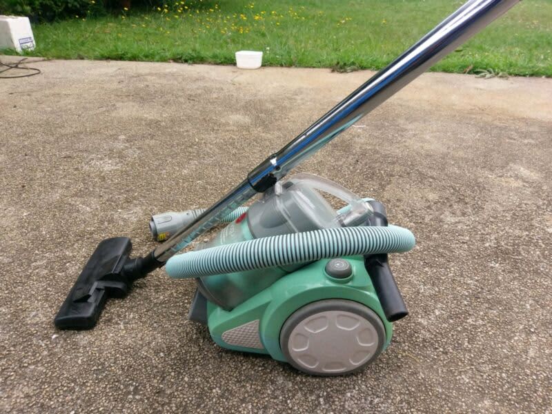 Hoover Bagless Vacuum63444044530051110