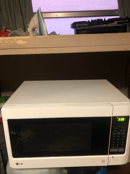 LG microwave works great63017766336898111
