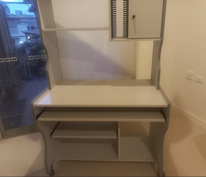 FREE Office Desk Unit62929669326851111