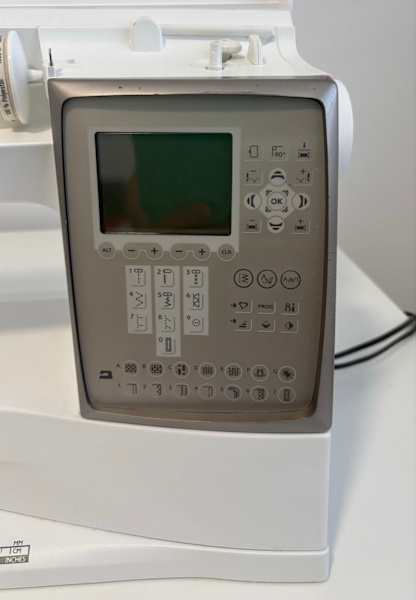 Husqvarna Topaz 30  Quilting & Embroidery sewing machine plus extra63021731372674114
