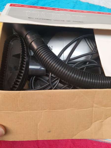 Vacuum cleaner 600 w63022179292289111