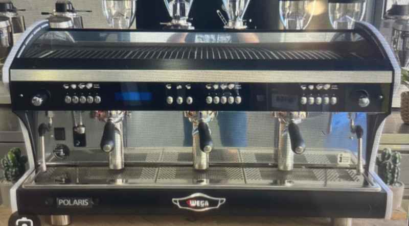 Wega three group coffee machine 63021729346434111