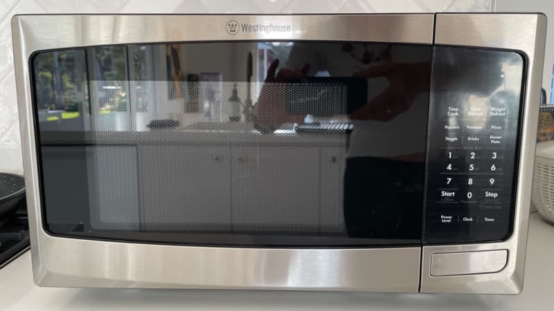 westinghouse 23l 800w microwave