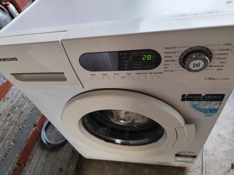 Samsung washing machine ( Cheap delivery available)63016062131842112