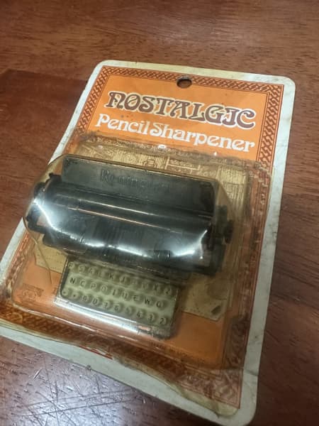 Vintage Die Cast Mini Typewriter Pencil Sharpener 