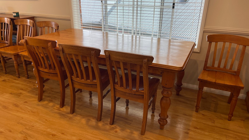 Large Dining table and 8 chairs 63437624515330111