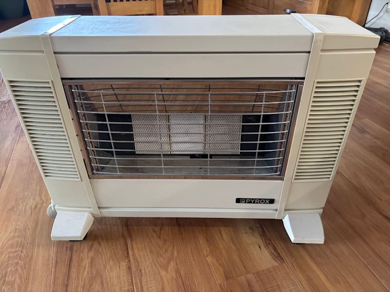 PYROX Gas Fire 3 Bar fan assisted - Great Condition630133499197451126