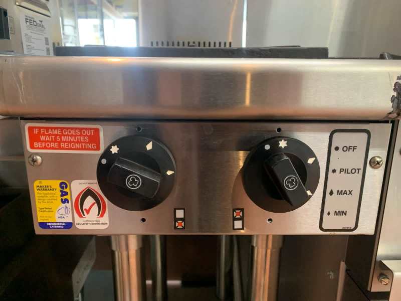 Commercial 2 Burner Stove63016060550274113