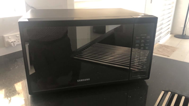 samsung 32l 1000w microwave black mirror finish