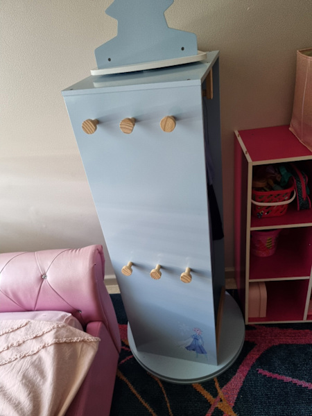 Princess shelf 62864724285443112