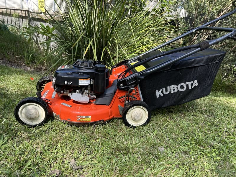 Used kubota lawn online mower