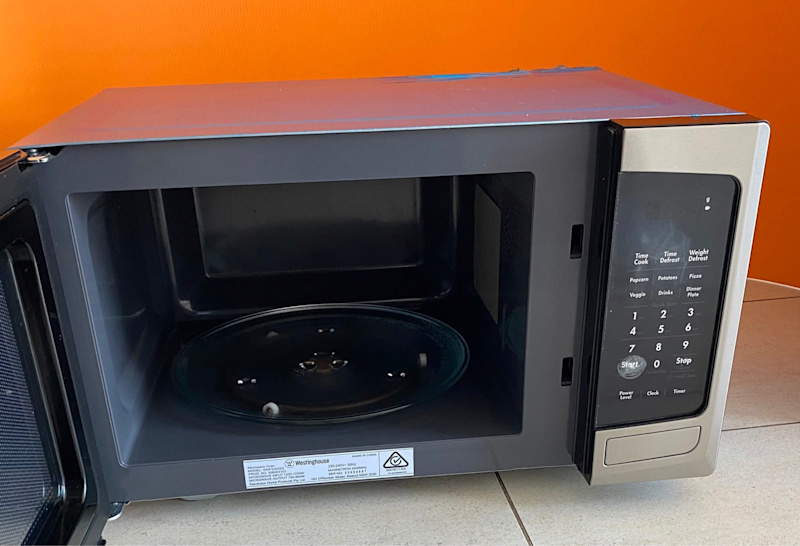 Microwave Oven 23 L63019992011010113