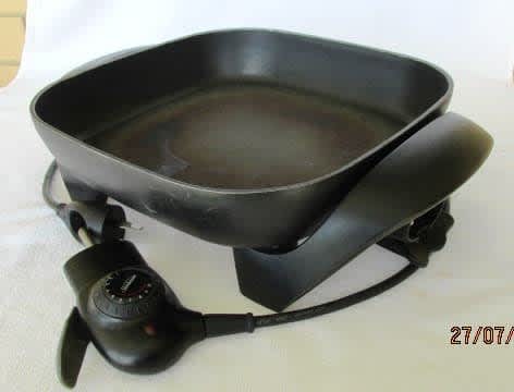 Sunbeam Electric Frying Pan. 63018175454978111