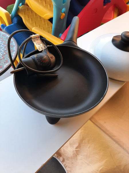 Electric frypan 63442939667330113