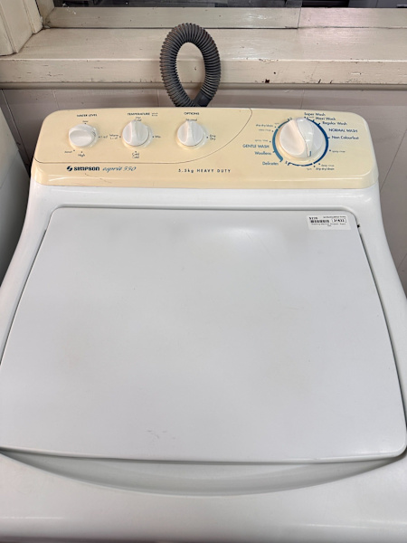Simpson Top Loader Washing Machine 5.5kg, 3 months warranty (31633 F)63016909023107111
