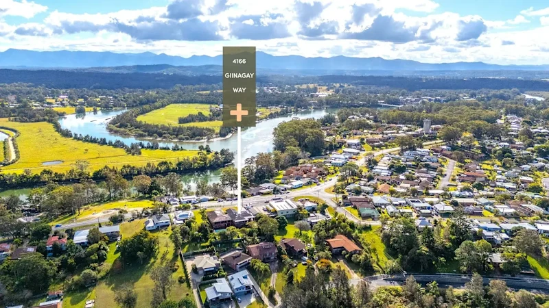 Spacious Family Home with Mountain Views & Self-Contained Guest Accommodation62929683635841111