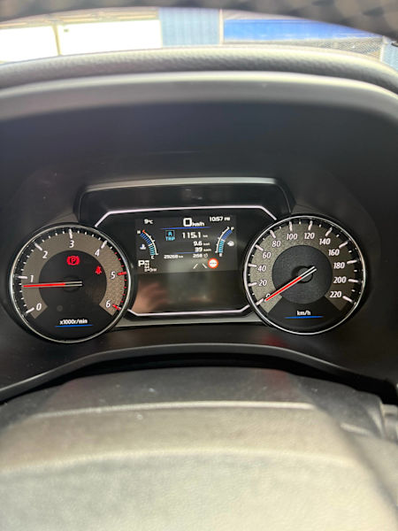 Isuzu Mux - LST 202362939537465091114