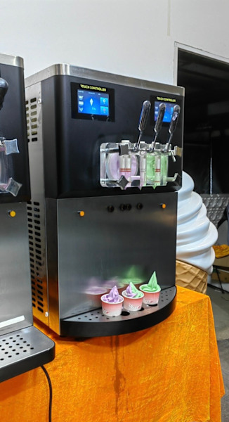 COMMERCIAL ACAI /SOFT SERVE MACHINE – FINANCE AVAILABLE63022180500611111