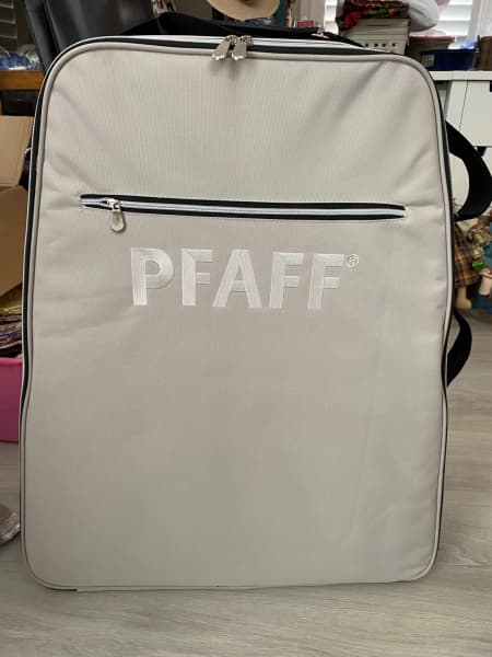 Pfaff Creative Icon Sewing & Embroidery Machine 63022633424642113