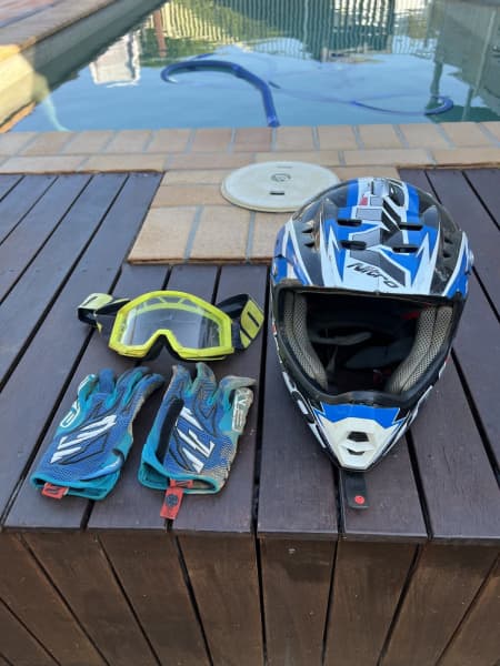 dirt bike helmets gumtree