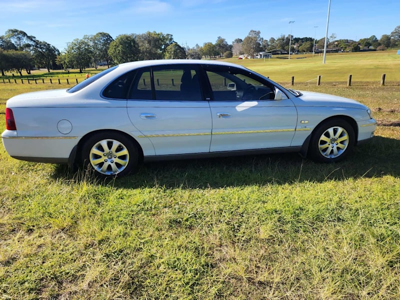 2003 HOLDEN STATESMAN V6 4 SP AUTOMATIC 4D SEDAN62935687398401112