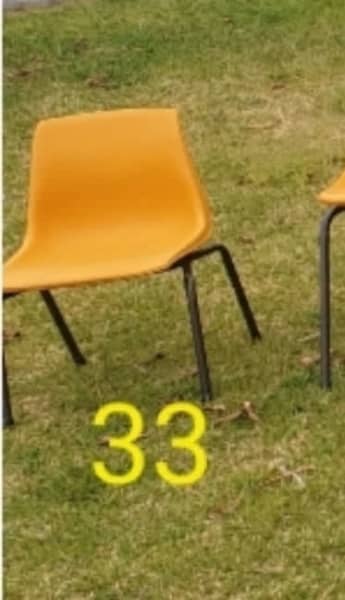 Quality, comfy stackable KID SIZE chairs. Like new 62863379421315111