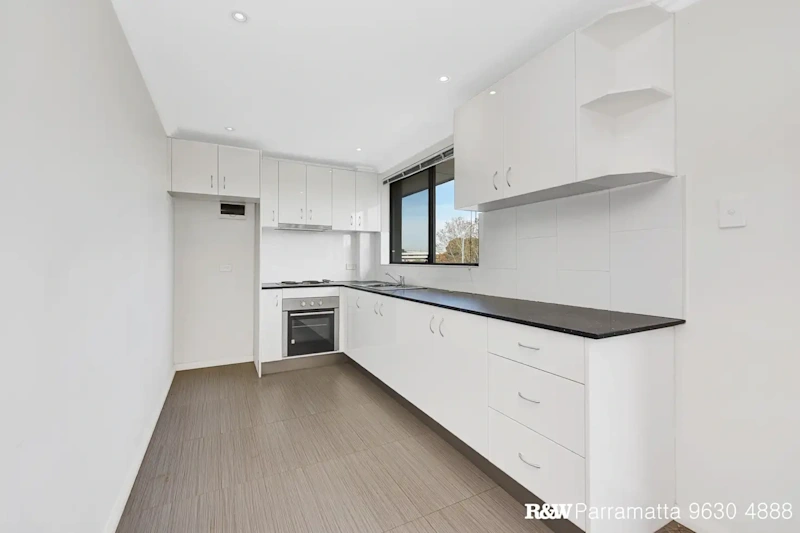 2 Bedroom Unit - Convenient Living in Parramatta63438962952450111