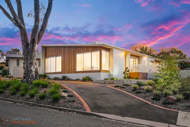 Stunning family home with two bedroom studio62929678133507111