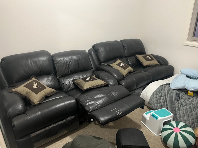 Two couches62929669461889111
