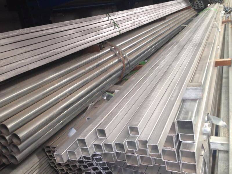42mm Galvanized Round Post Only $29 For 6m Length63008837409026112