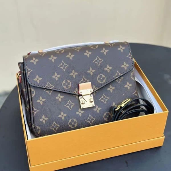 3D Model Collection Louis Vuitton Pochette Metis Bag VR / AR / low