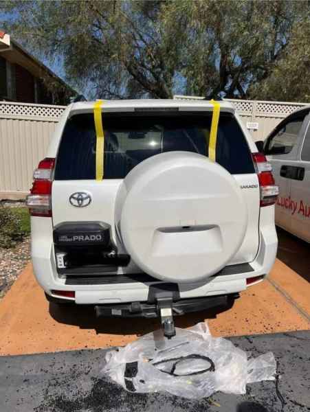 Car Windscreen Replacements and Repairs62937621896065113