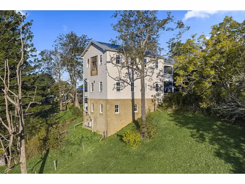 Iconic landmark building, Bellingen62929683737987111