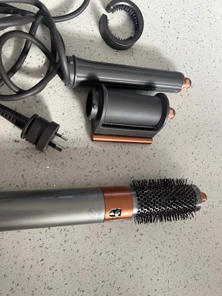 Gold Dyson air wrap 63022180069250114